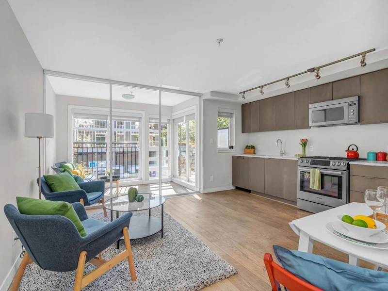 202 - 5555 Dunbar Street, Vancouver BC V6N 1W5