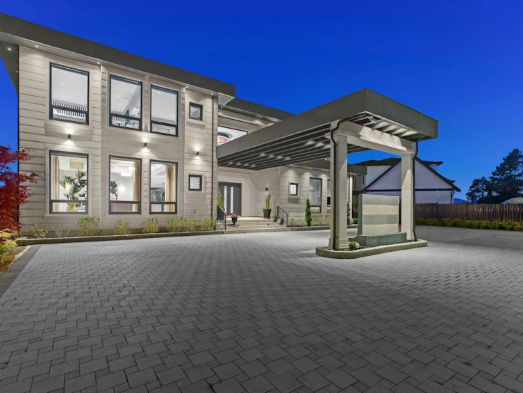 13800 Blundell Road, Richmond, BC, V6W 1B5