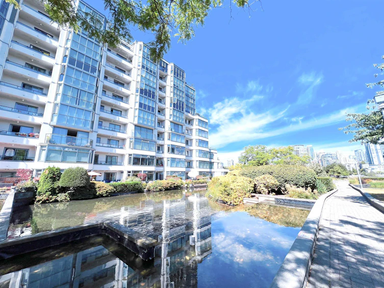 118-456 Moberly Road, Vancouver, BC, V5Z 4L7