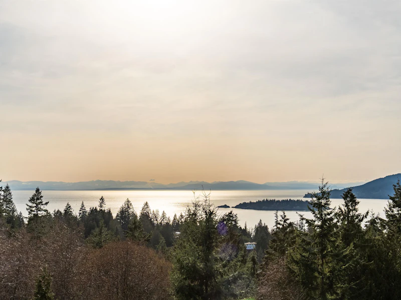 5327 Aspen Drive, West Vancouver BC V7W 3C8