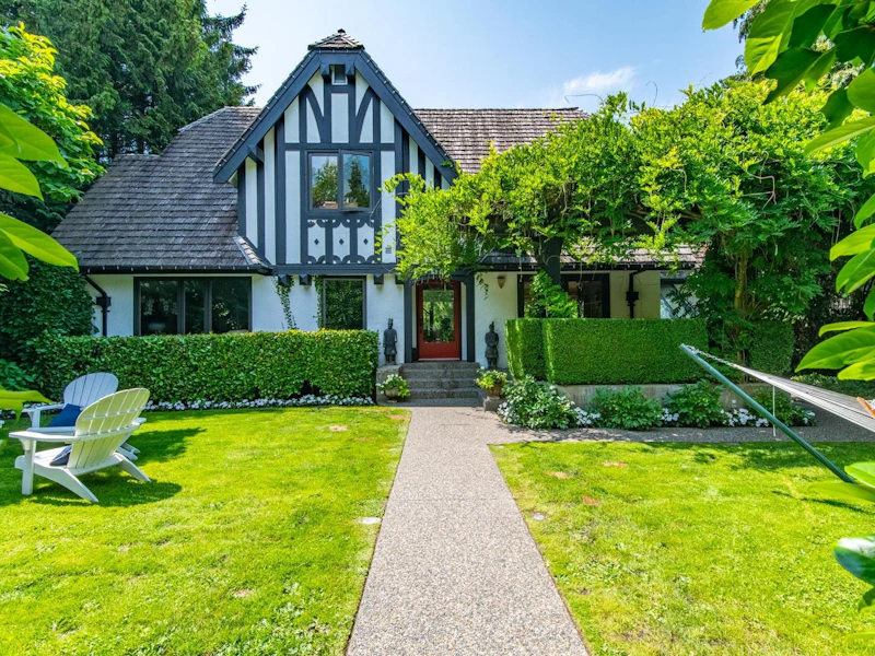 5583 Cypress Street, Vancouver BC V6M 3R5