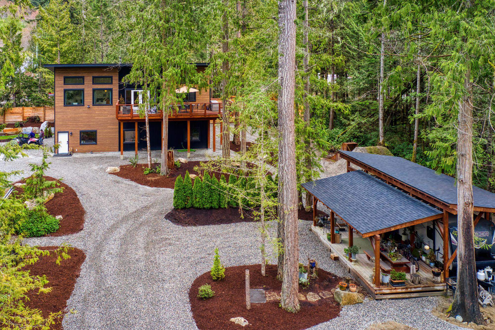 6290 Sechelt Inlet Road, Sechelt, BC, V7Z 0L3