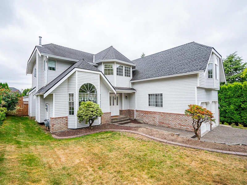 18252 Claytonhill Drive, Surrey BC V3S 7N5
