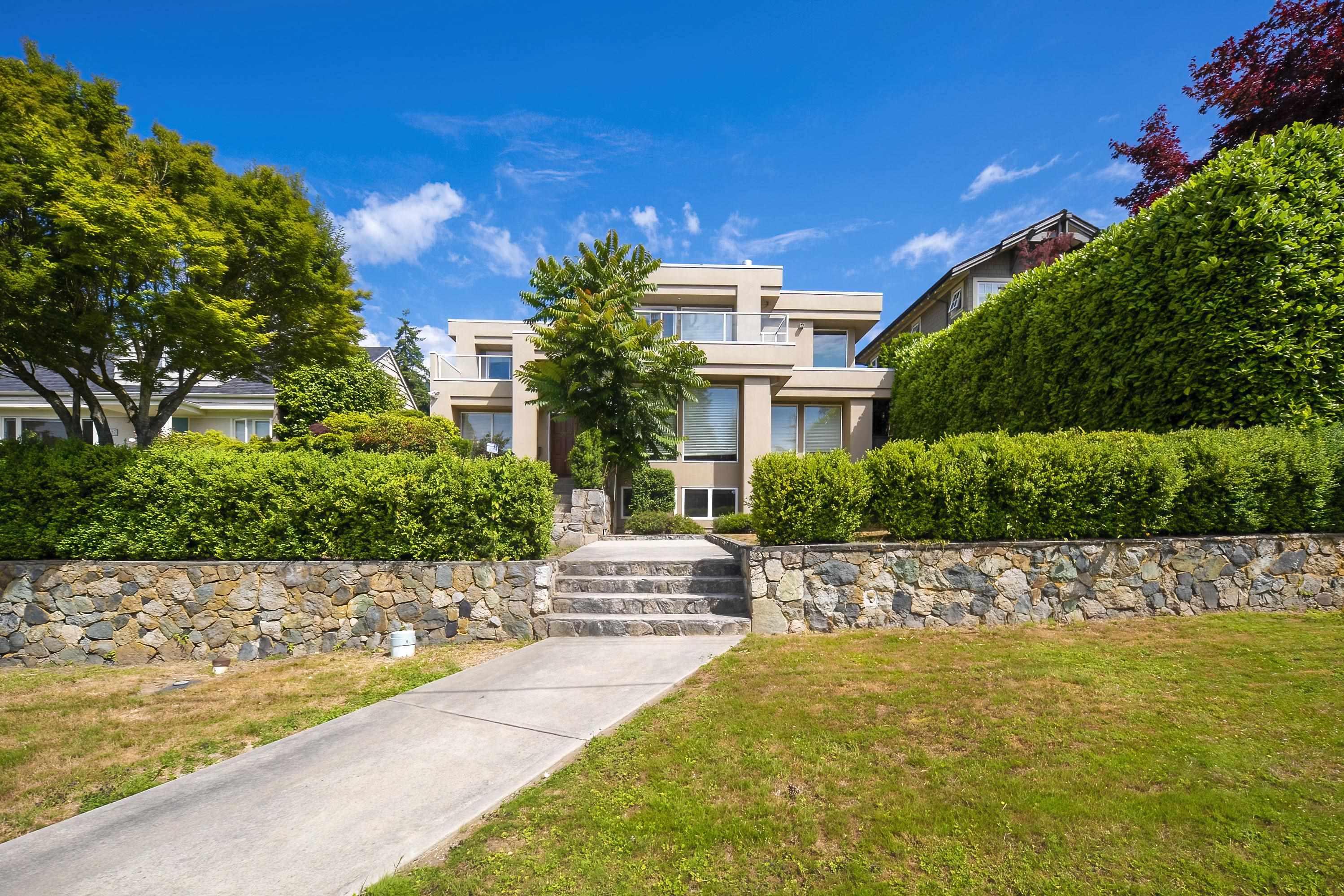 2175 Kings Avenue, West Vancouver, BC, V7V 2B9