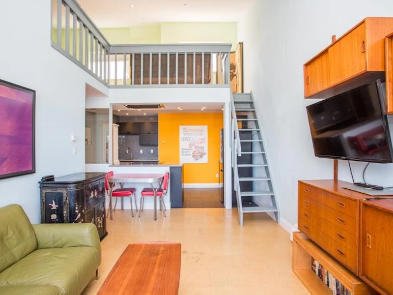 302 - 853 E 7th Avenue, Vancouver BC V5T 1P4