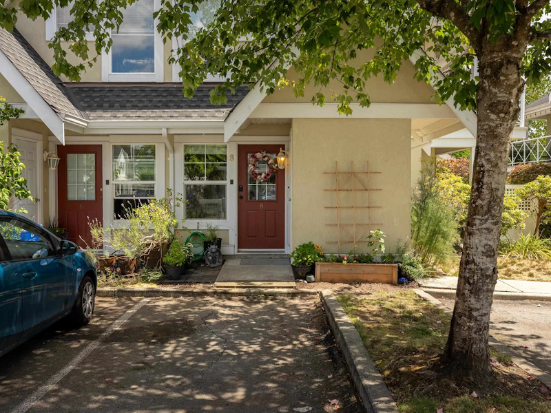 8 - 23560 119th Avenue, Maple Ridge BC V4R 2P5