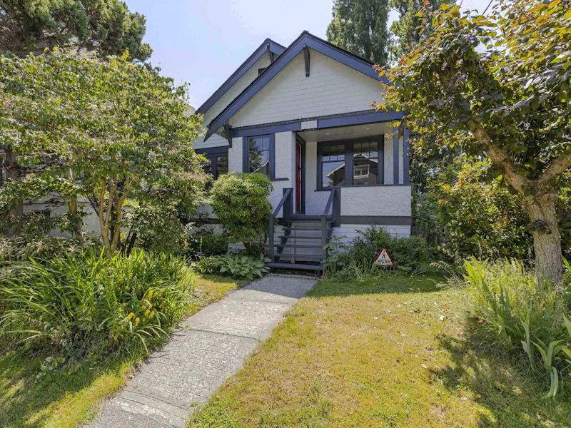 1752 E 3rd Avenue, Vancouver BC V5N 1H2