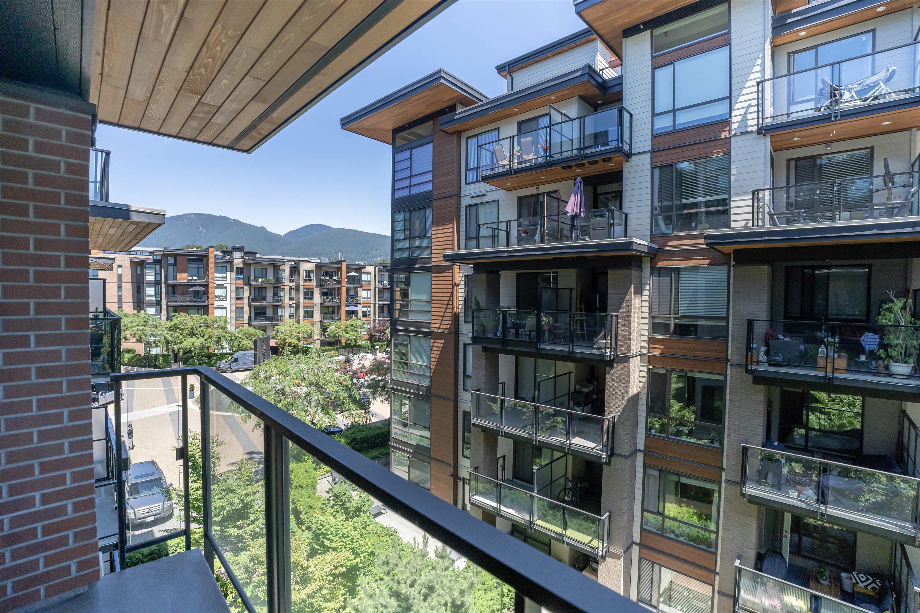 420-723 W 3rd Street, North Vancouver, BC, V7M 0E4