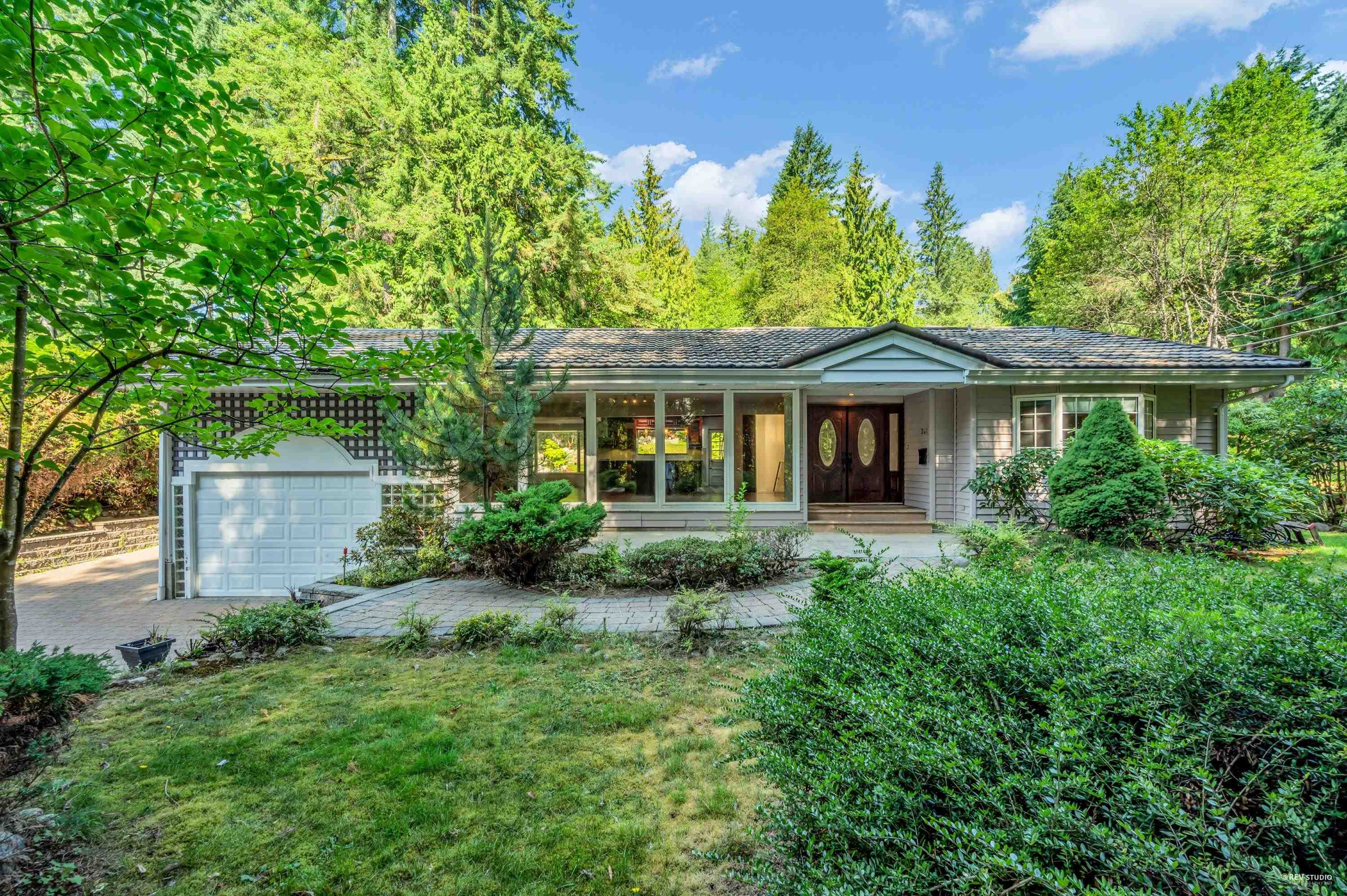 341 Rabbit Lane, West Vancouver, BC, V7S 1J1