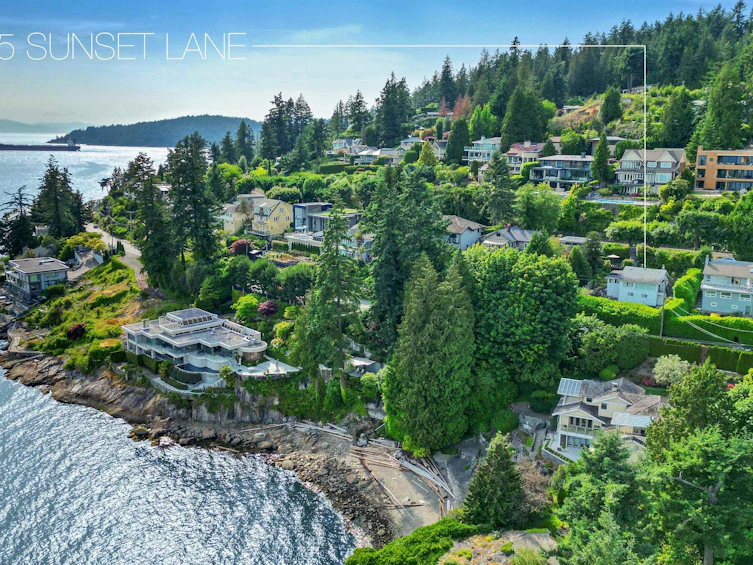 3575 Sunset Lane, West Vancouver, BC, V7V 0A9