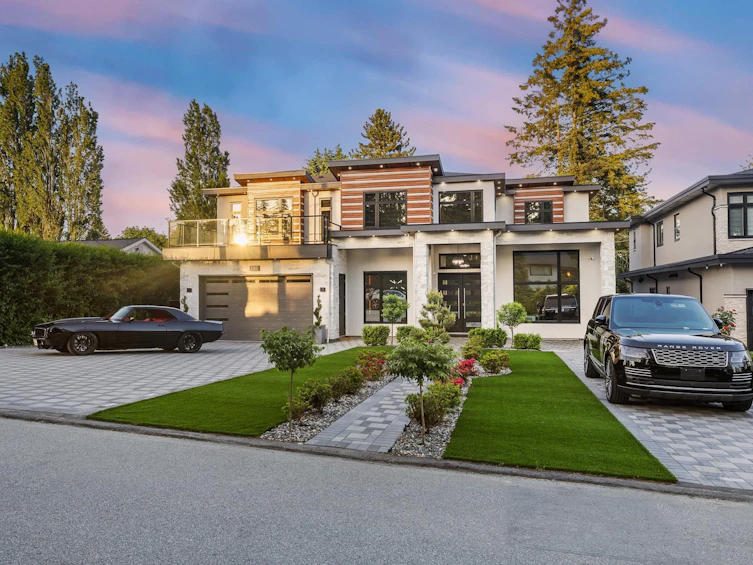 5858 172a Street, Surrey, BC, V3S 3Z8