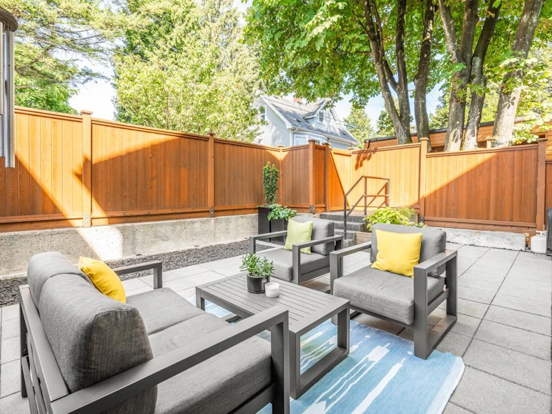 101 - 222 W 4th Street, North Vancouver BC V7M 1H7