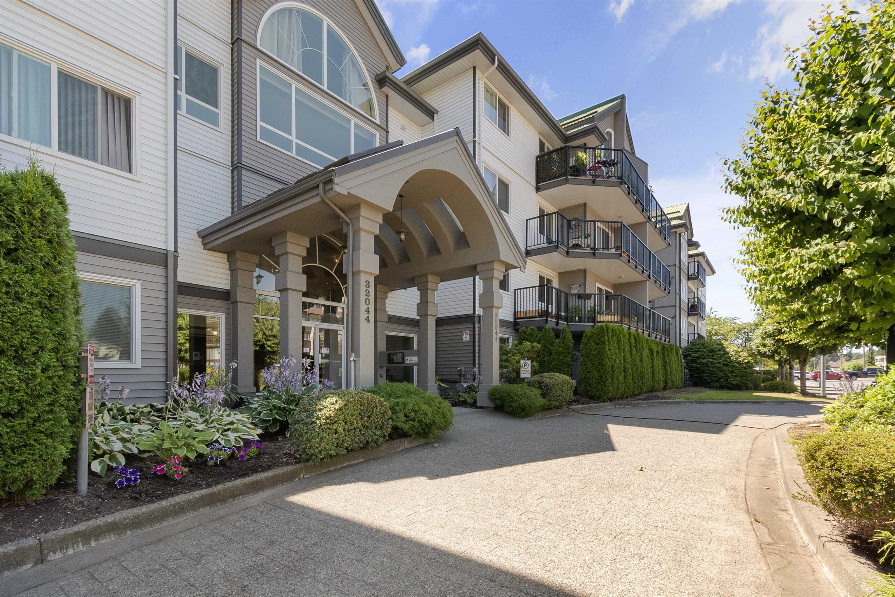 214-32044 Old Yale Road, Abbotsford, BC, V2T 2C9