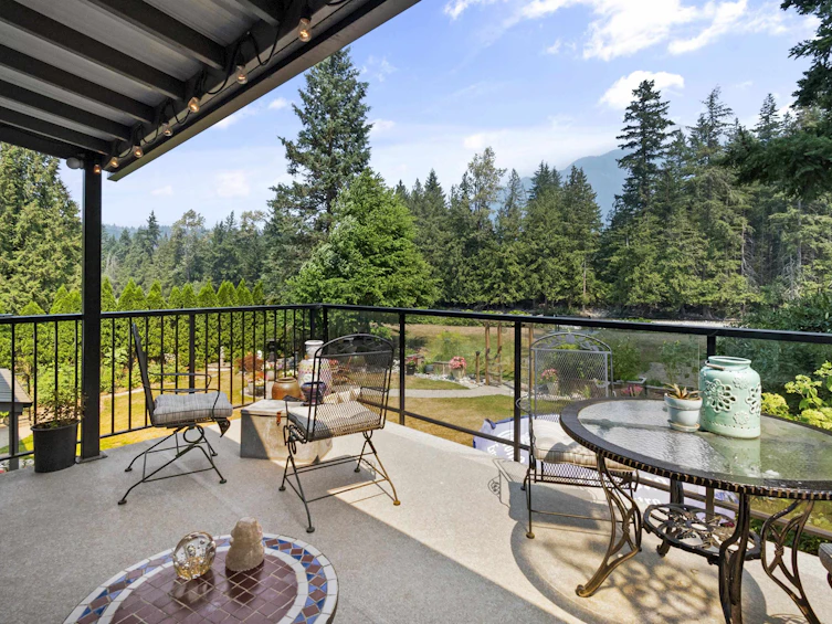 190 Robertson Crescent, Hope, BC, V0X 1L4