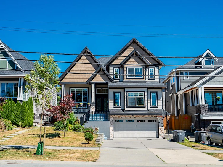 6068 181a Street, Surrey, BC, V3S 4M2