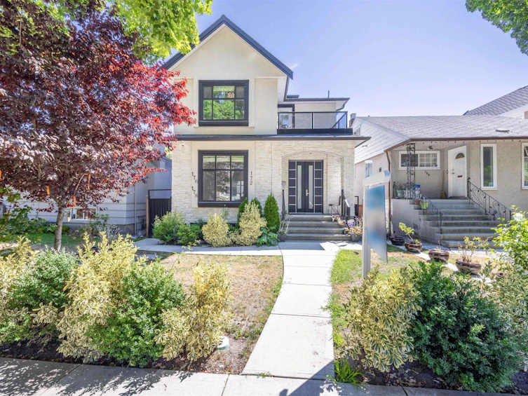 172 Ontario Place, Vancouver, BC, V5W 1S2