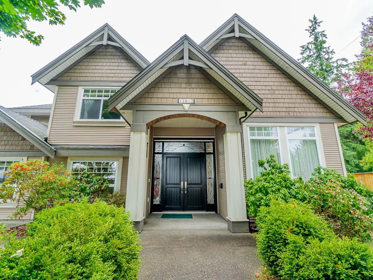12812 64 Avenue, Surrey, BC, V3W 1X5