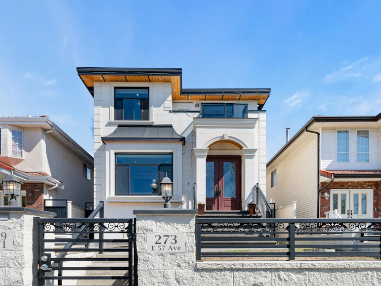 273 E 57th Avenue, Vancouver, BC, V5X 1S6