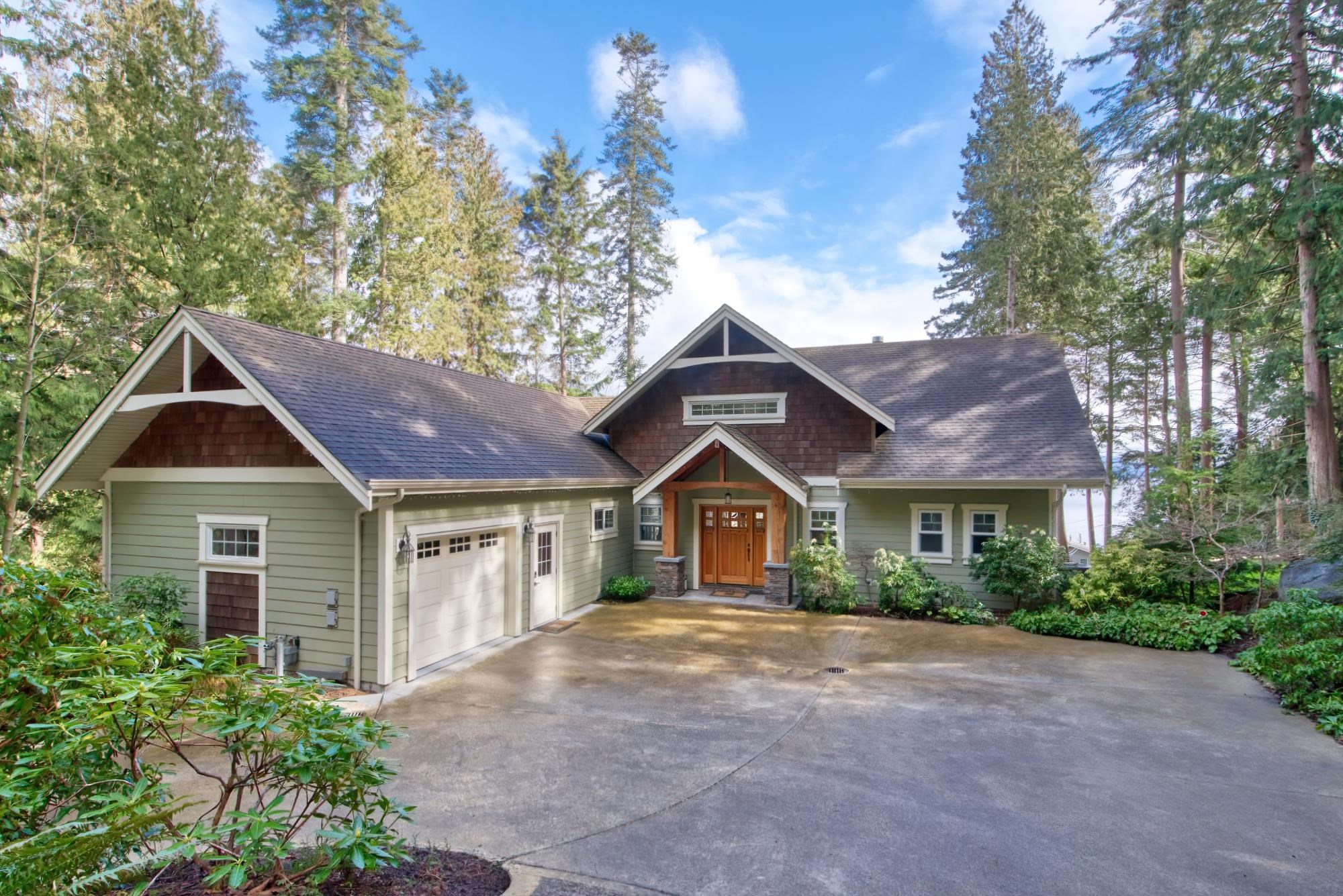 7649 Redrooffs Road, Halfmoon Bay, BC, V7Z 1C4
