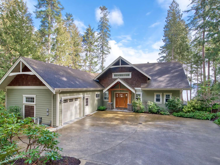 7649 Redrooffs Road, Halfmoon Bay, BC, V7Z 1C4