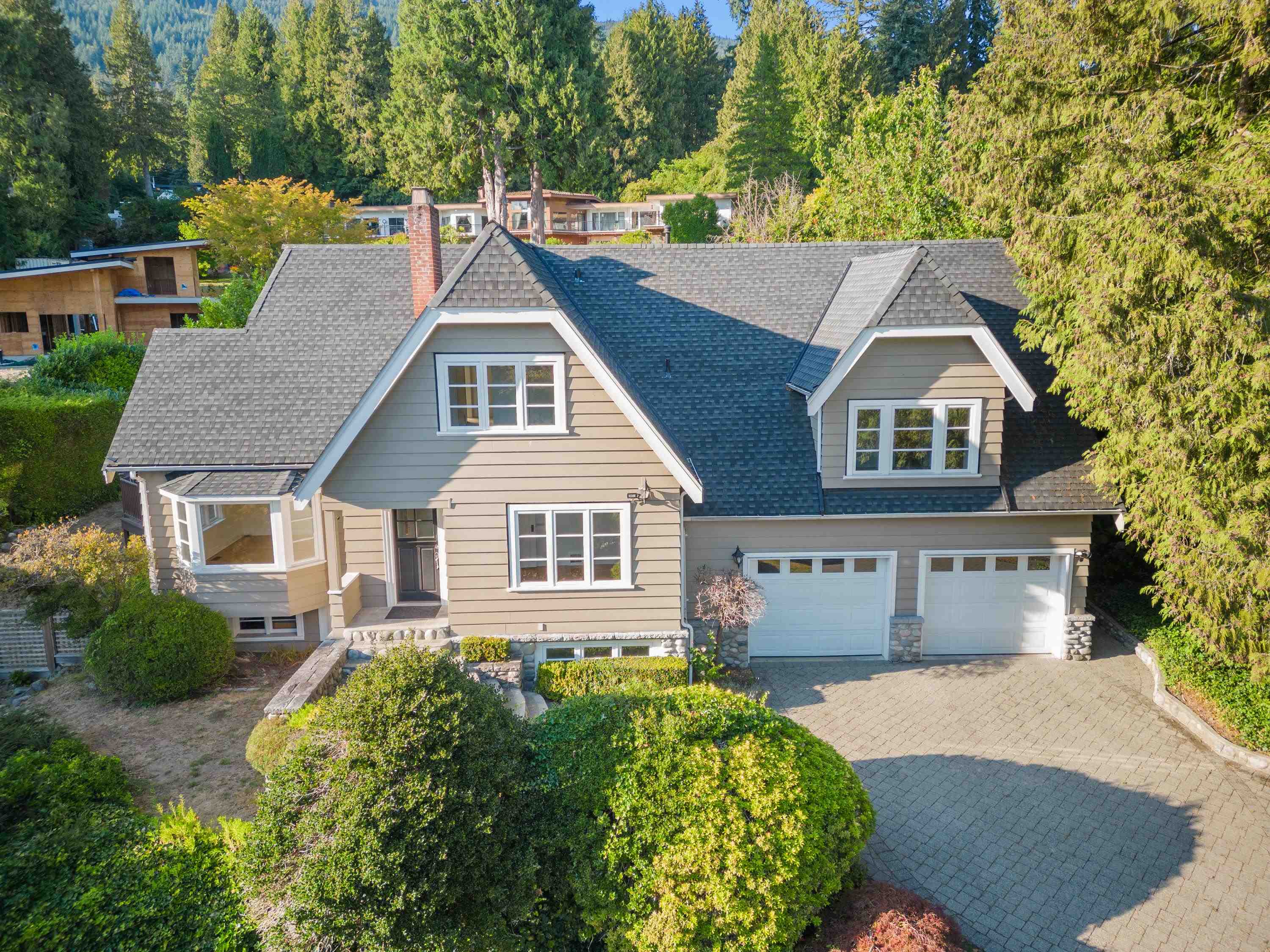 2957 Palmerston Avenue, West Vancouver, BC, V7V 2X2
