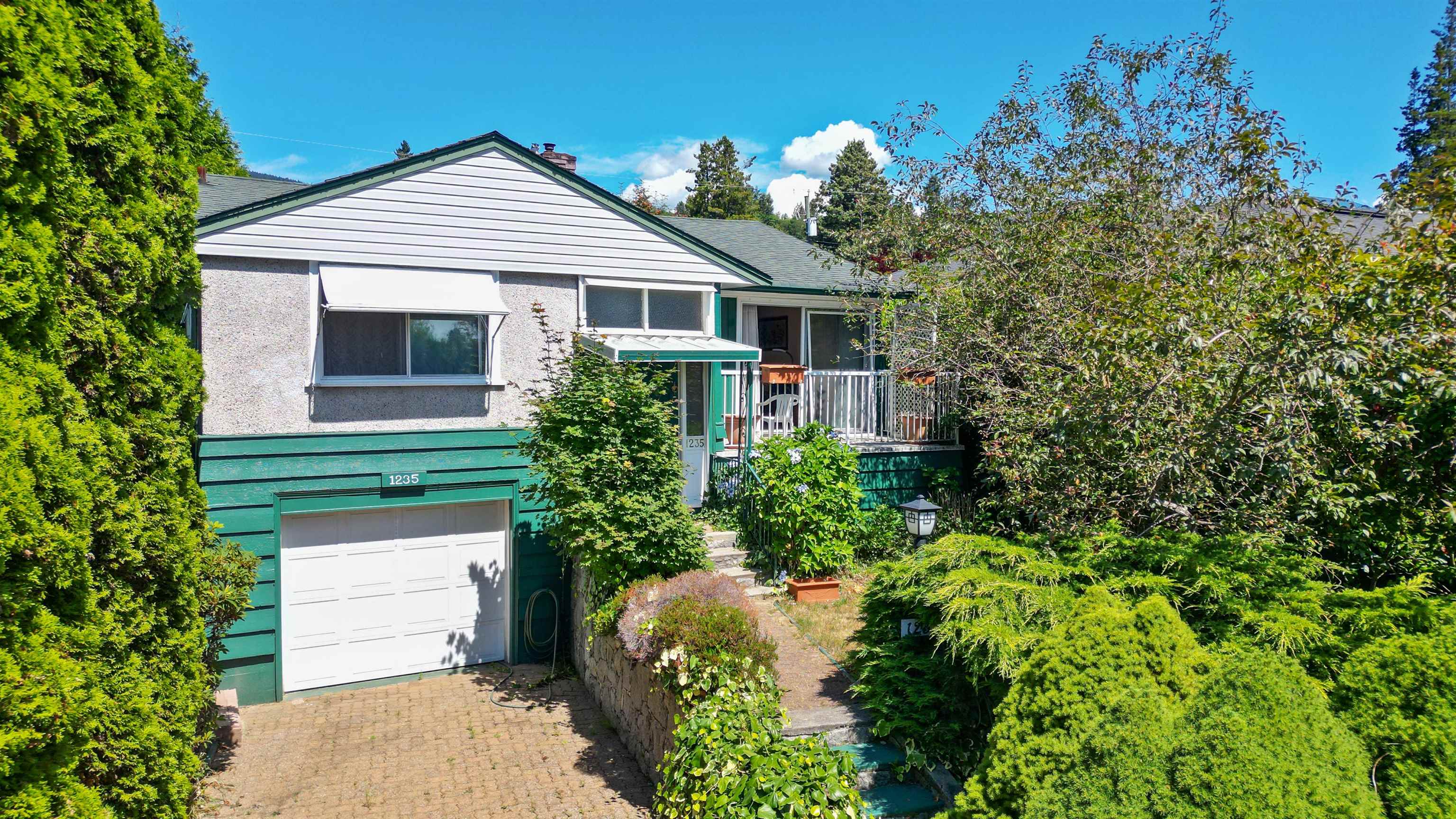 1235 Jefferson Avenue, West Vancouver, BC, V7T 2A9