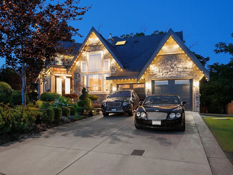 16699 57 Avenue, Surrey, BC, V3S 2L7