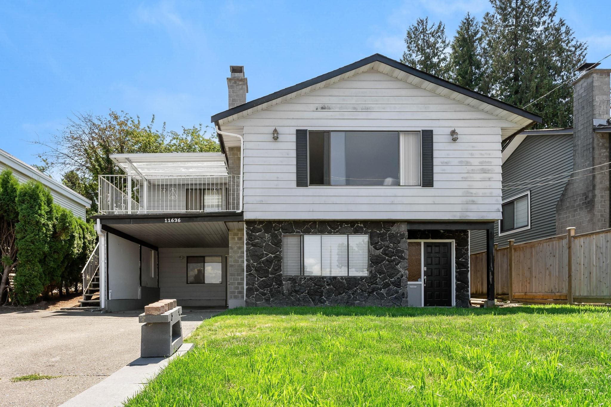 11636 98a Avenue, Surrey, BC, V3V 2K9