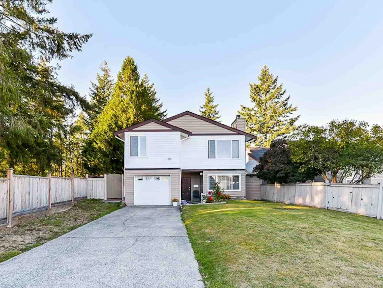 12233 80b Avenue, Surrey, BC, V3W 7R5