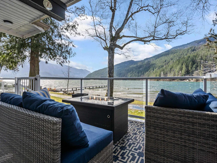 116 1st Avenue, Cultus Lake, BC, V2R 4Y4