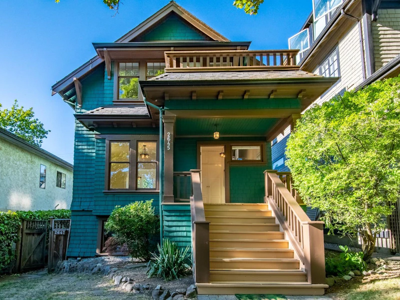 2645 W 11th Avenue, Vancouver BC V6K 2L7