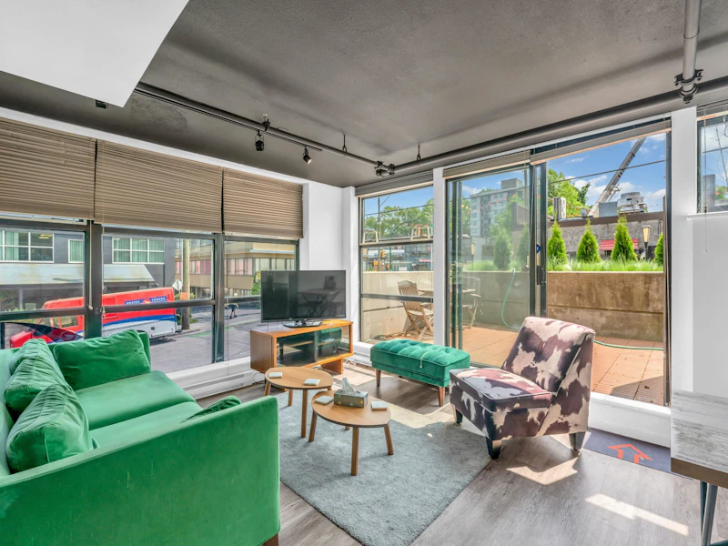 213 - 428 W 8th Avenue, Vancouver BC V5Y 1N9