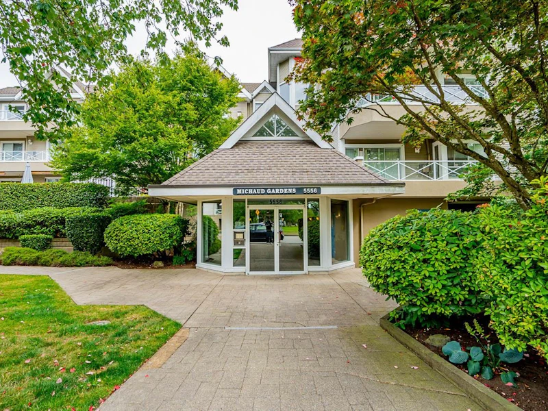 101 - 5556 201a Street, Langley BC V3A 8K5
