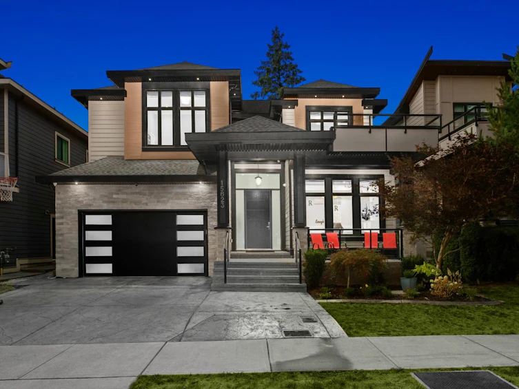 15623 77 Avenue, Surrey, BC, V3S 3P9