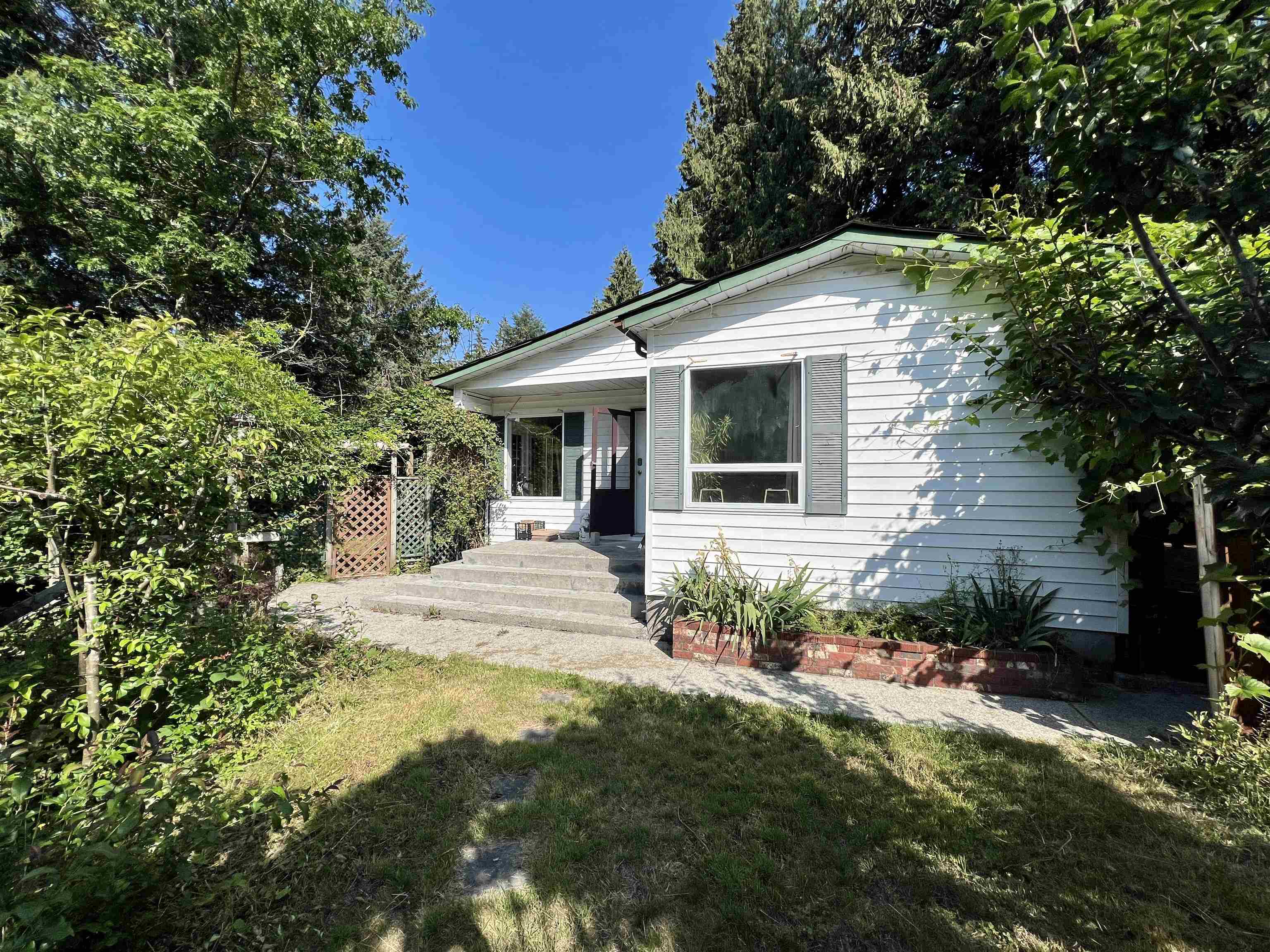 3378 Richards Road, Roberts Creek, BC, V0N 2W2