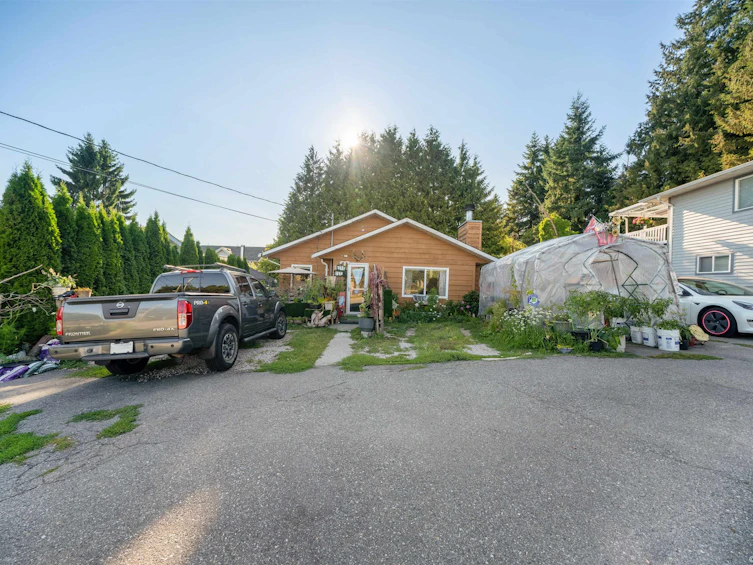 346 Blue Mountain Street, Coquitlam, BC, V3K 4J4