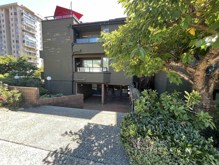207-1340 Duchess Avenue, West Vancouver, BC, V7T 1H6