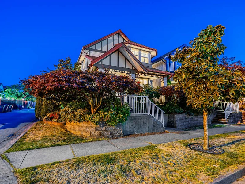 18480 67a Avenue, Surrey BC V3S 9B3