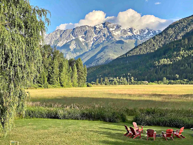7702 Guthrie Road, Pemberton BC V0N 2L2