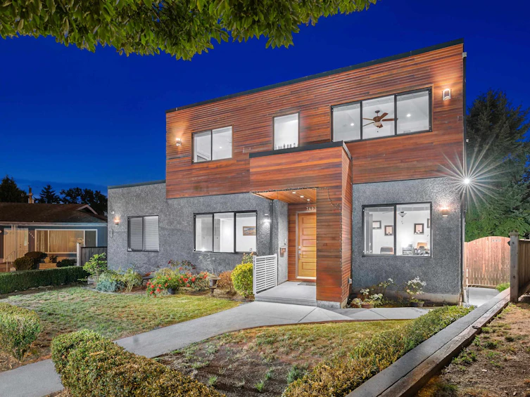 7493 Gatineau Place, Vancouver, BC, V5S 2S3