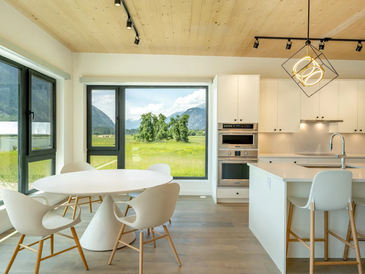 3085 Lois Road, Pemberton, BC, V0N 2L2 - 10