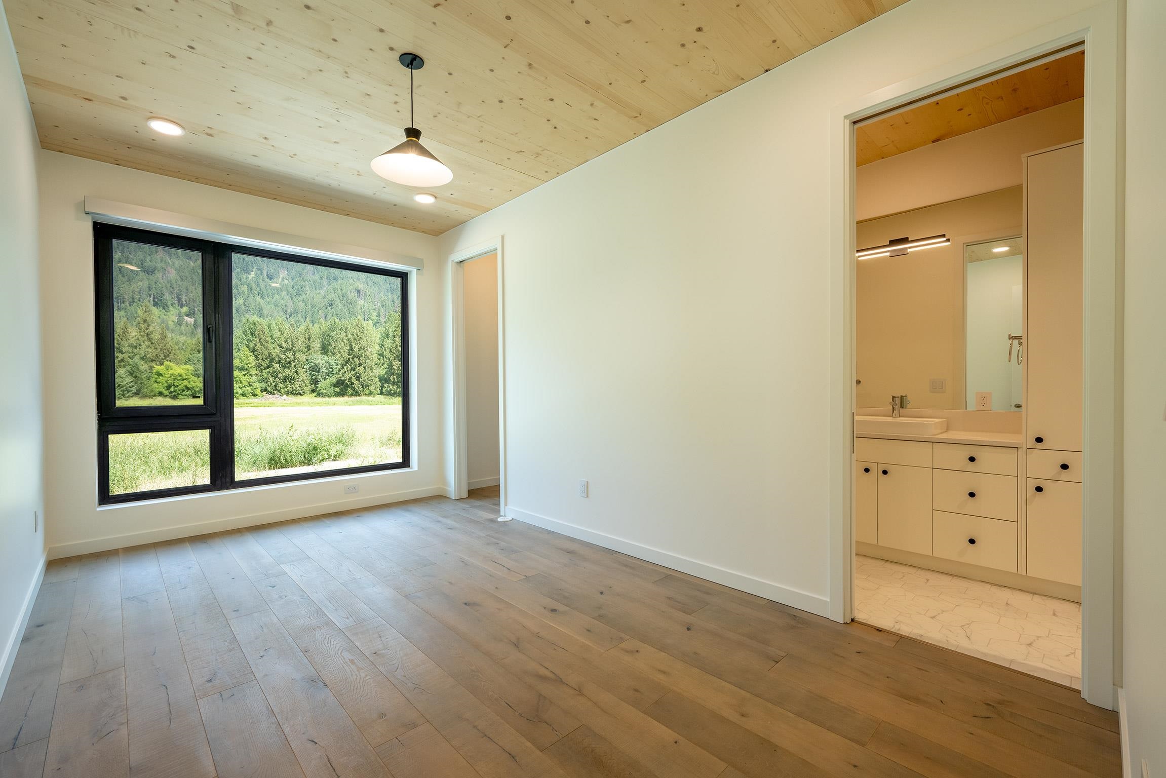 3085 Lois Road, Pemberton, BC, V0N 2L2 - 18