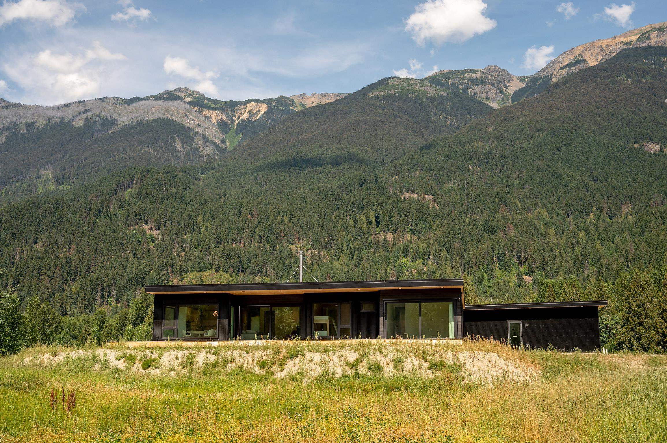 3085 Lois Road, Pemberton, BC, V0N 2L2 - 24