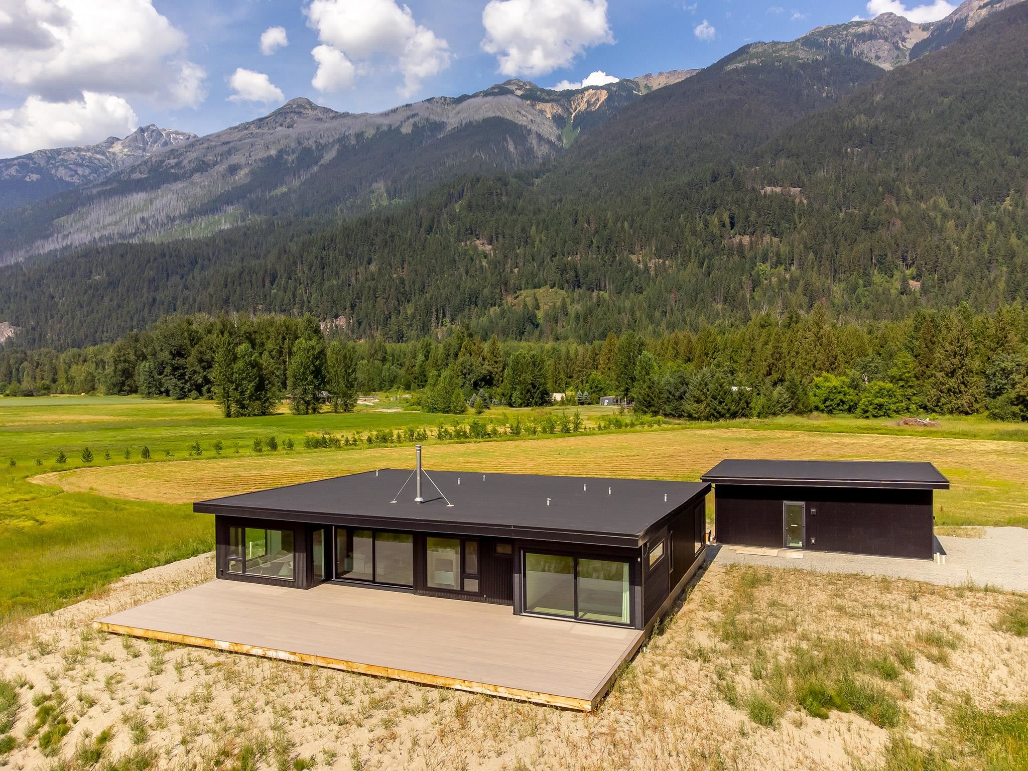 3085 Lois Road, Pemberton, BC, V0N 2L2 - 25
