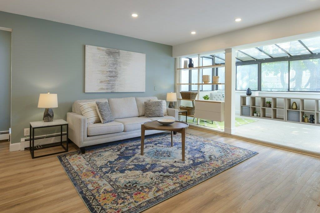 208-2125 York Avenue, Vancouver, BC, V6K 1C4