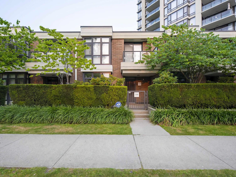 7068 Walker Avenue, Burnaby, BC, V5E 3C5