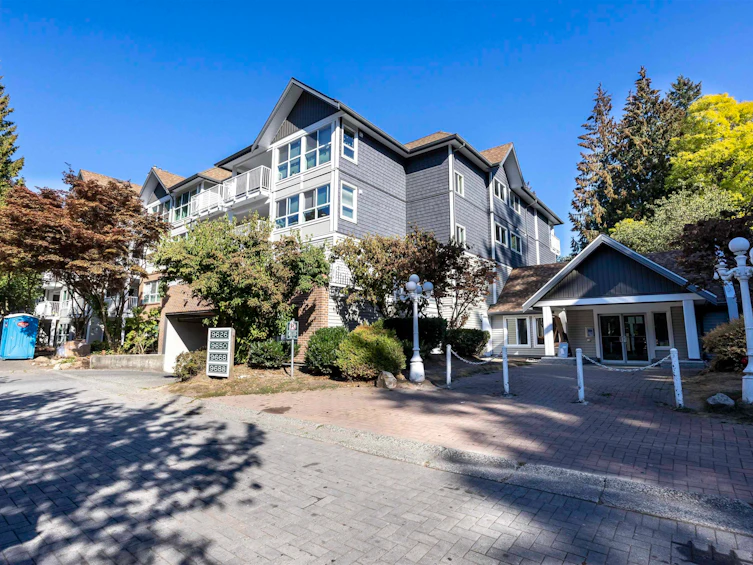 307-9688 148 Street, Surrey, BC, V3R 0W2