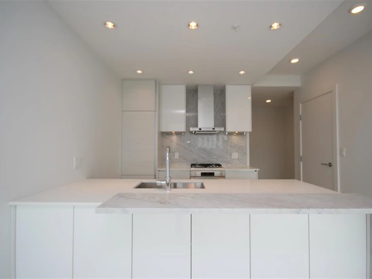 2911-4670 Assembly Way, Burnaby, BC, V5H 0H3