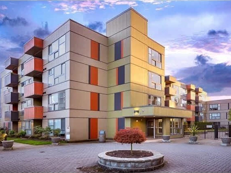 302 - 12075 228th Street, Maple Ridge BC V2X 6M2