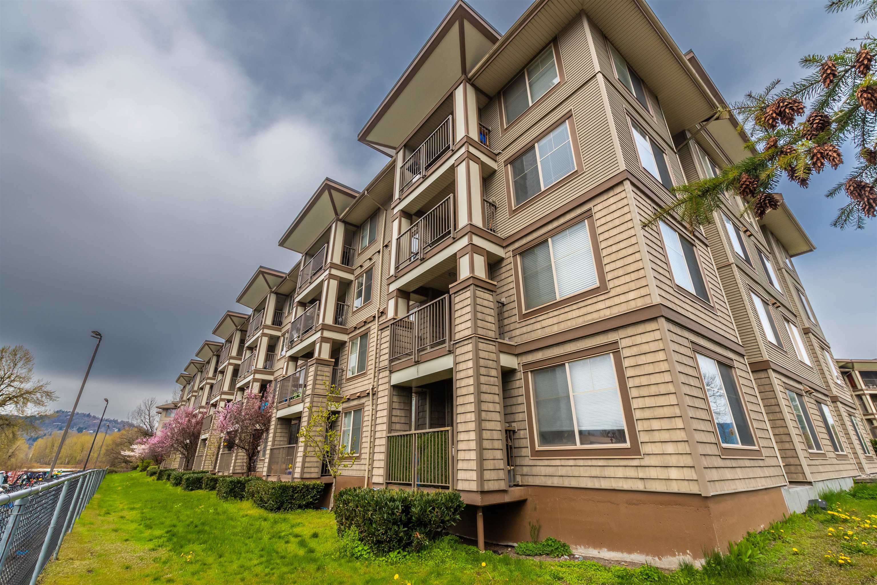 305-45555 Yale Road, Chilliwack, BC, V2P 0A9